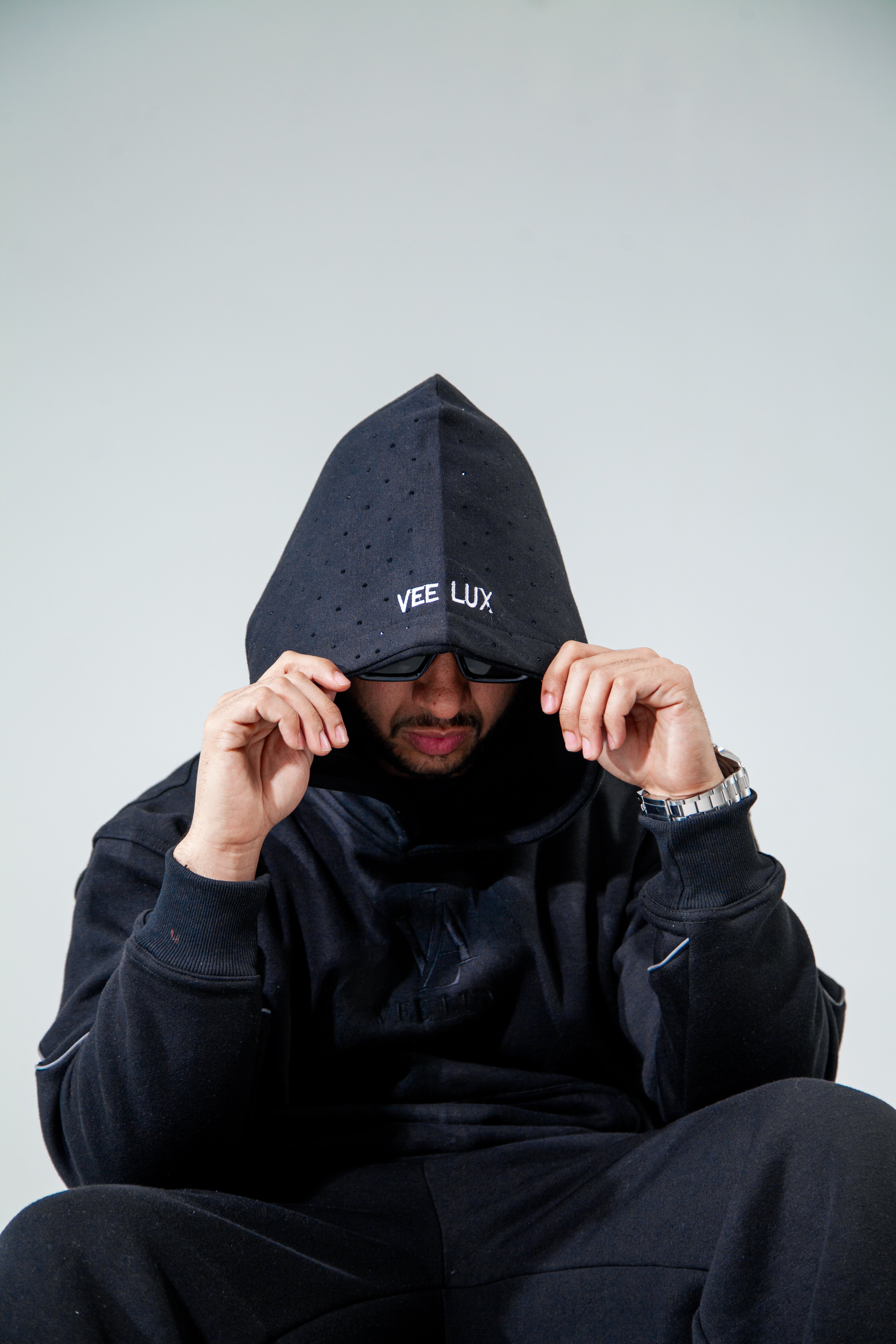 Veelux Men’s Luxury Oversized Hoodie – Black Rhinestone Streetwear Pullover