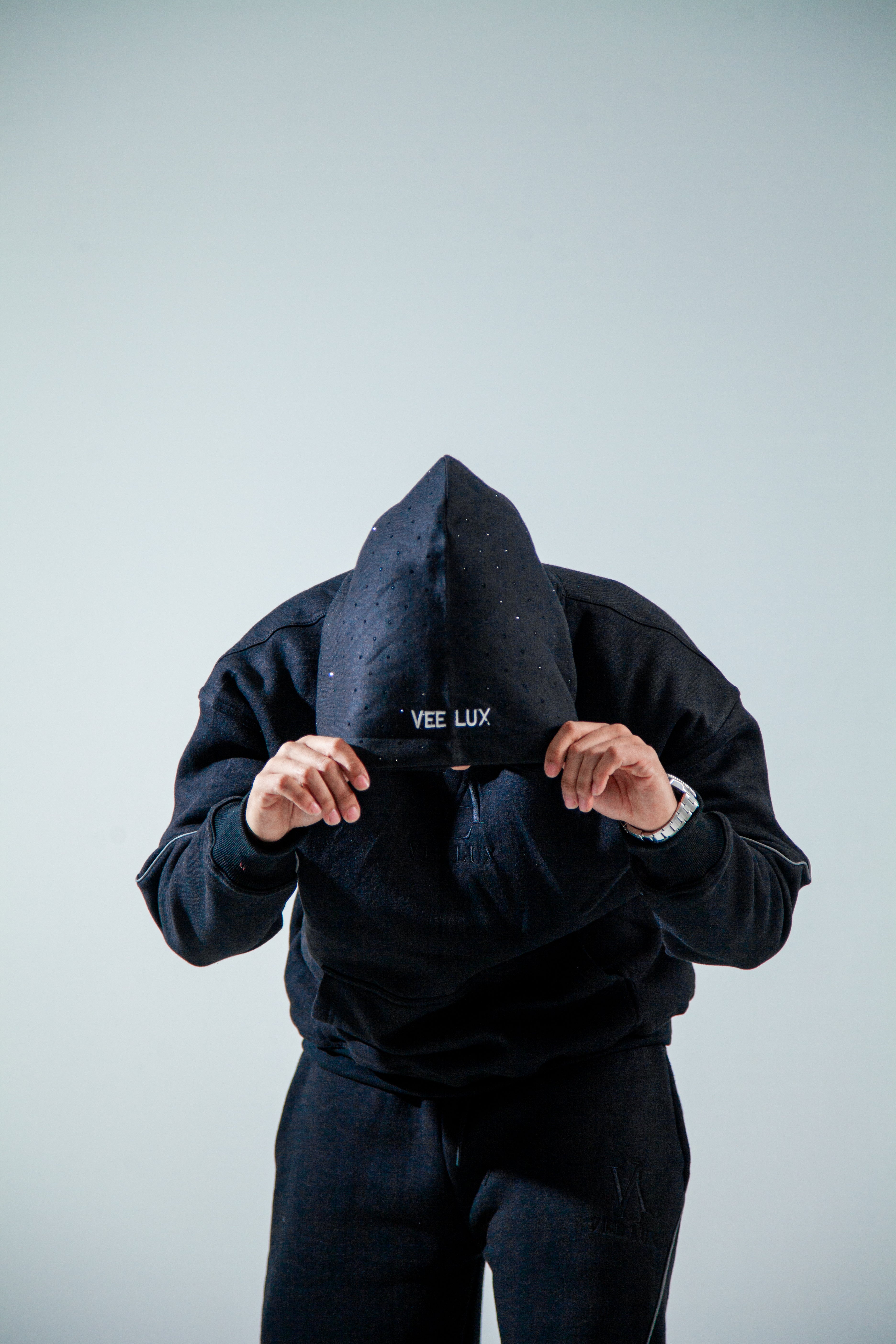Veelux Men’s Luxury Oversized Hoodie – Black Rhinestone Streetwear Pullover