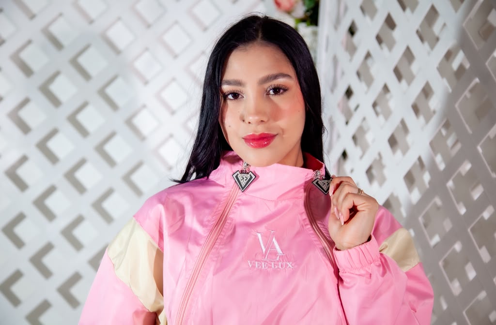 VEELUX Women's Luxury Colorblock Windbreaker Set – Pink & Cream