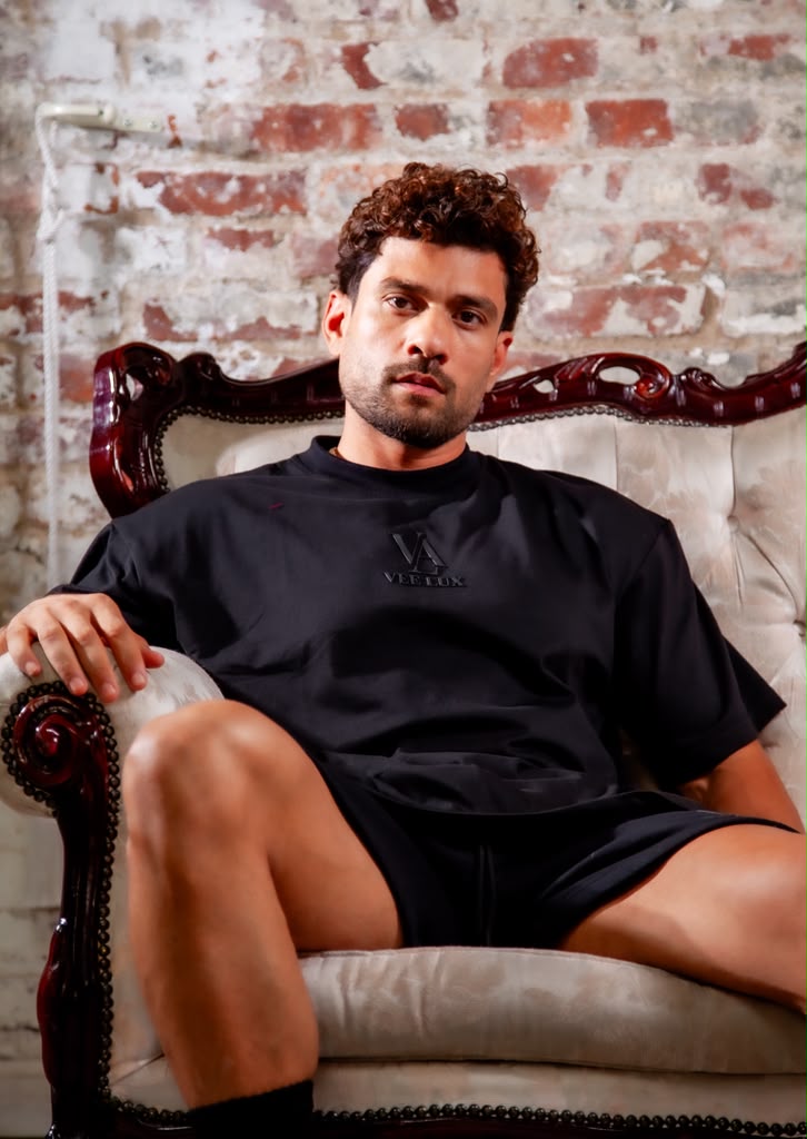 VEELUX Men's Luxury Essentials Tee & Shorts Set – Black